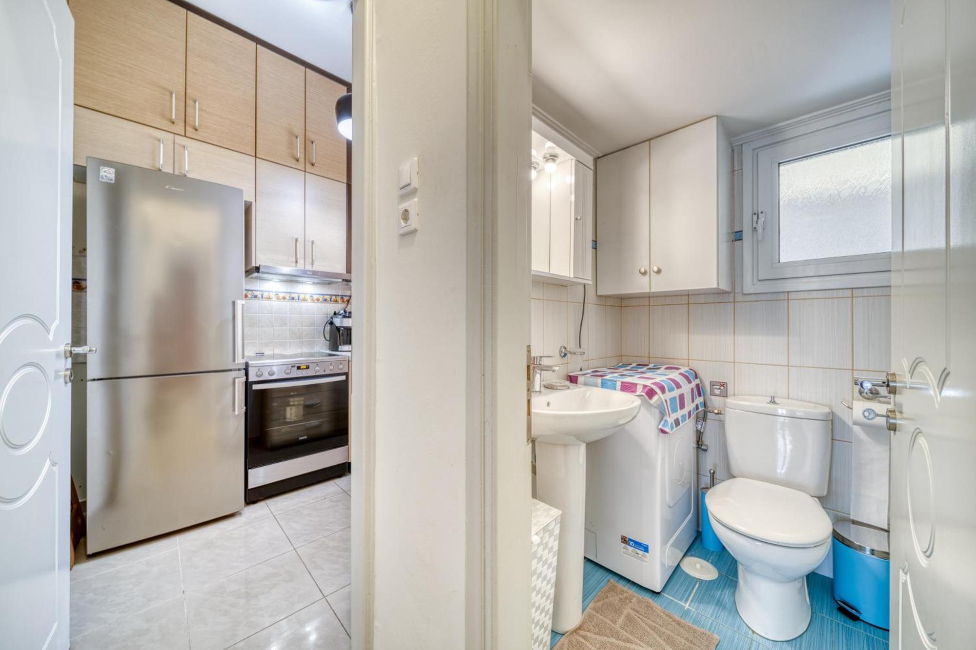Apartment Manolias *